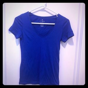 American Eagle V-Neck Tee XS